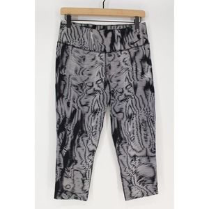 Nike Dri-Fit Optical Illusion Capri Leggings Large Black White Psychadelic